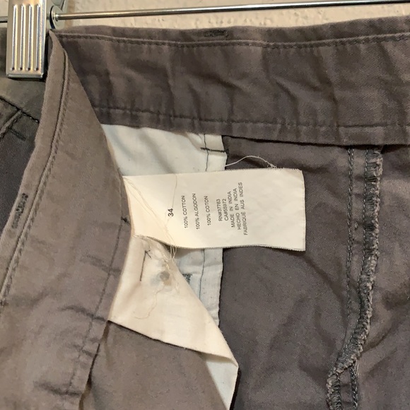 Grey shorts - Picture 2 of 3